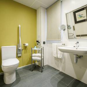 Habitación accesible Hotel ILUNION Bilbao