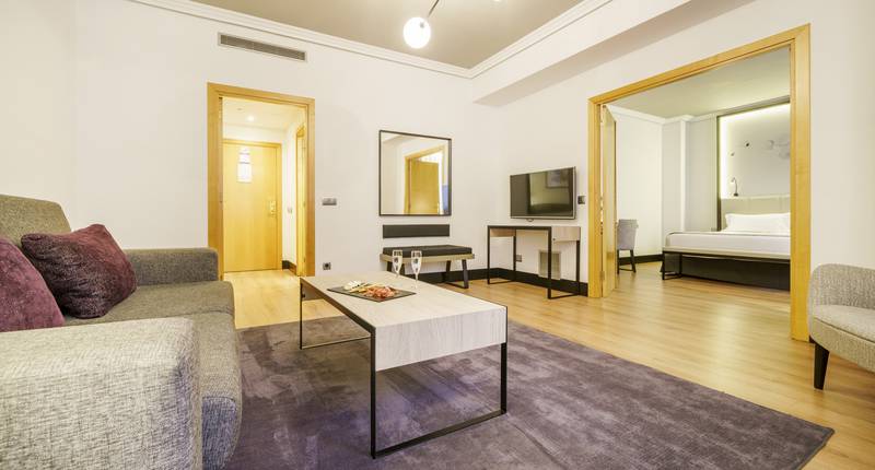 Suite Hotel ILUNION Bilbao