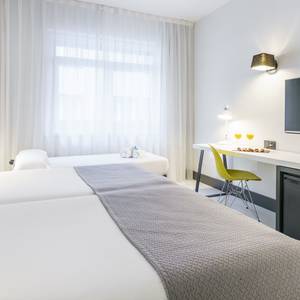 Habitación triple Hotel ILUNION Bilbao